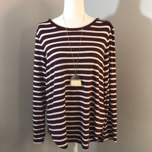OLD NAVY Red and White Stripped Tee